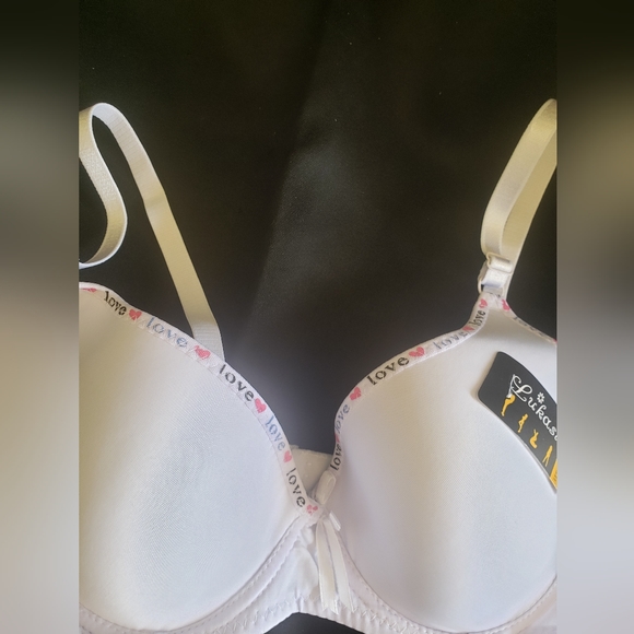 Lukasi Size 38C White Bra with the word Love and ♥️.  FF104 - Picture 3 of 6